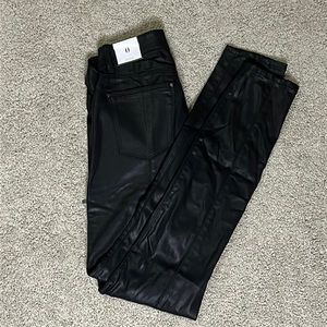Leather-like Coated Skinny Jeans | Size 0 | WHBM | Color Black